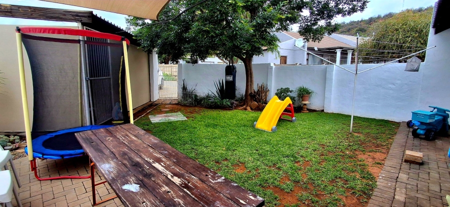 2 Bedroom Property for Sale in Langenhovenpark Free State